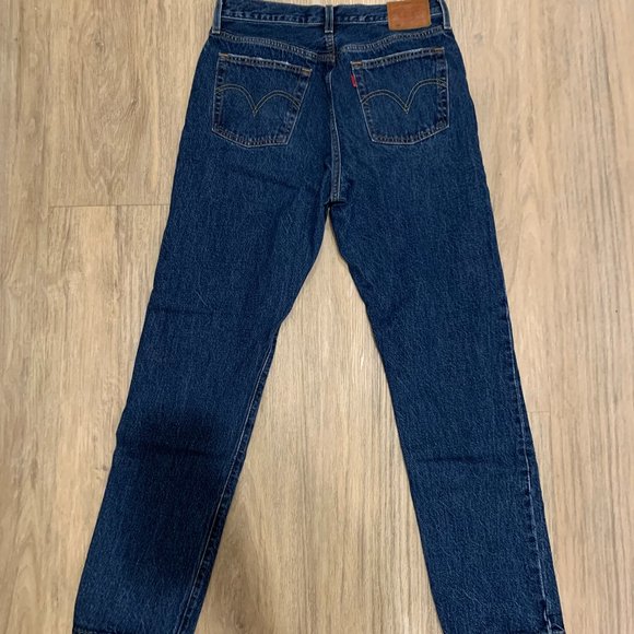 Levi's 501 Original Fit Women's Jeans, Troy Horse, 29W X 32L - Picture 2 of 3